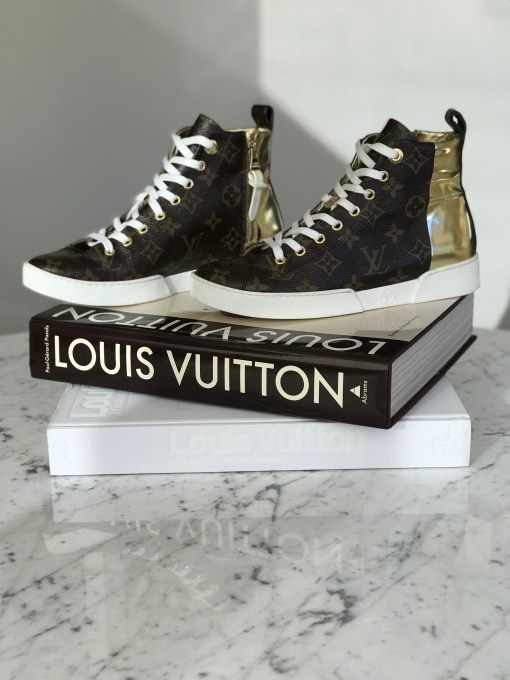 8ED8E2D2-19E3-4B19-97CF-ECEF3A880509