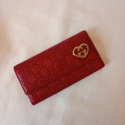 11ACA948-D84C-4AF8-A6E4-78F81C57FC61