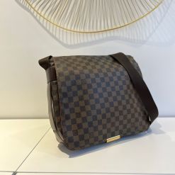 ee93a751-c297-43d2-a399-14bc7466697d